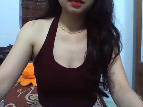 NinaKey online show from April 11, 3:48 pm