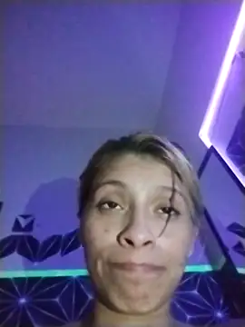 amairany27 online show from March 4, 12:50 am