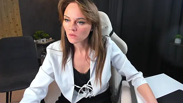 agatha roose online show from February 24, 4:11 am