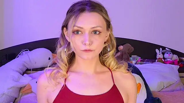 Leecey online show from February 8, 11:18 pm