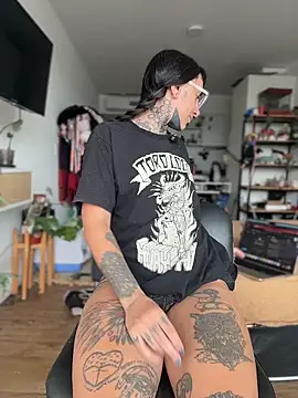 xsadtanas online show from February 5, 6:00 pm