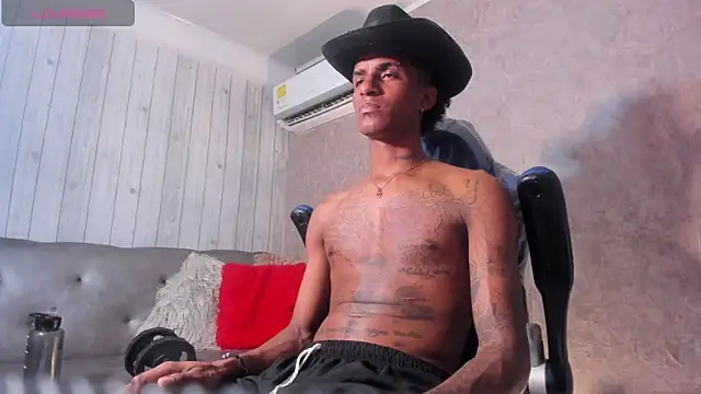 scarlettqueenx online show from February 19, 8:18 pm