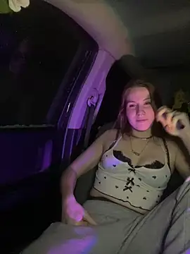 lilred808 online show from February 7, 4:16 am