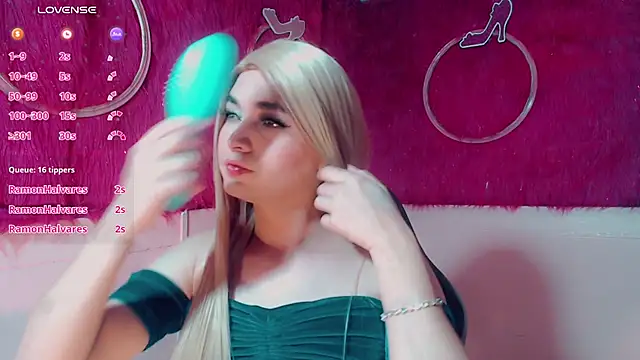 isabella vogue online show from February 20, 11:34 am