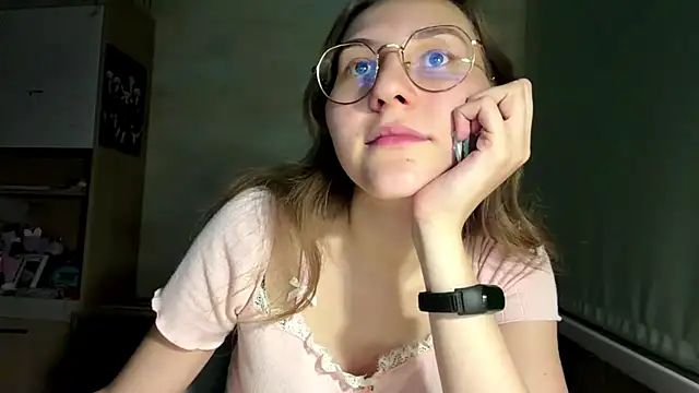 Miaaa Moon online show from July 1, 7:46 pm