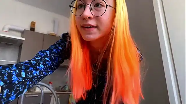 EmilyHein online show from February 13, 8:16 am