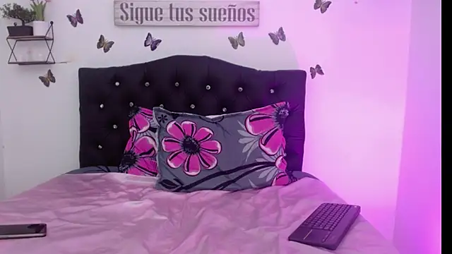 Coral Villalobos online show from February 26, 6:29 pm