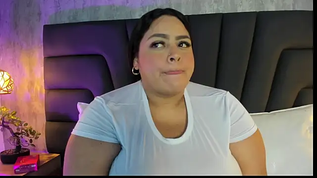 Maya curvy online show from March 31, 4:23 am