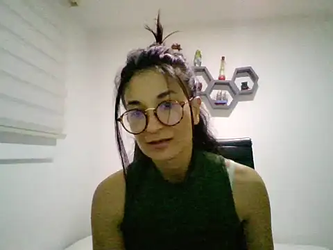 sweetsensations online show from April 14, 12:11 am