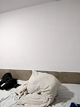 SamanthaStonee online show from April 6, 1:05 am