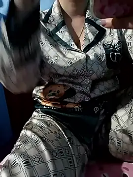 Tulip ii online show from February 15, 3:00 pm