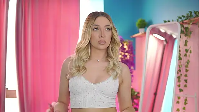 NadyaBlue online show from February 22, 6:47 am