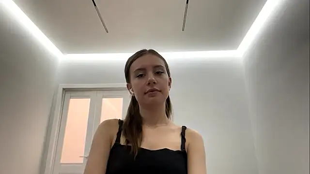 SofiaBlumer online show from February 12, 3:03 pm