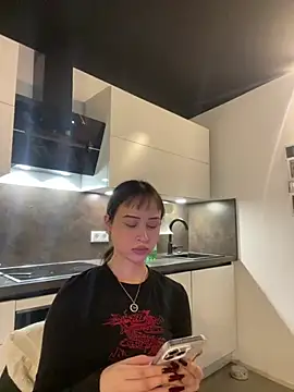 Just-Lilly online show from April 11, 7:45 am