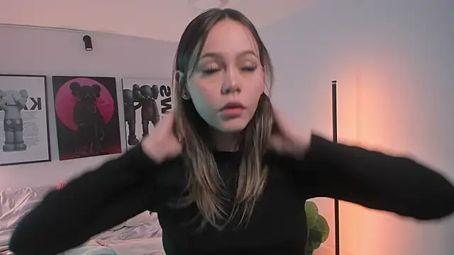 Hey lucy   online show from March 2, 11:39 am