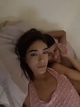 foxxy and lion online show from February 7, 8:13 pm