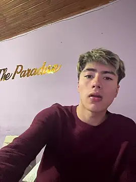 AlexanderCollman2 online show from April 12, 6:27 am