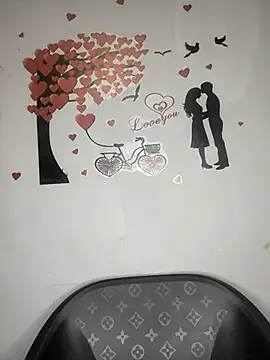 Alix cuti online show from February 20, 5:25 pm