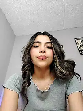 loveegirll1 online show from February 2, 5:28 am