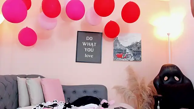 victoriazans online show from February 13, 4:03 am