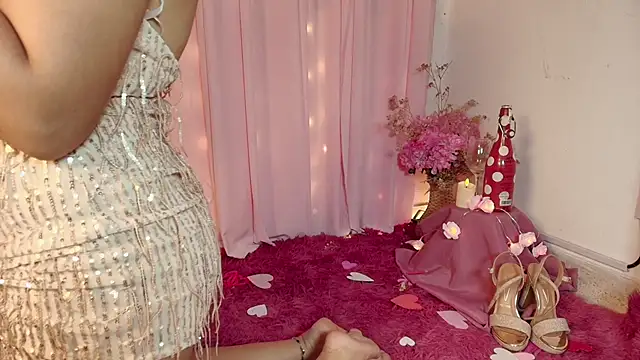 Sharlotte  1 online show from February 14, 1:46 pm