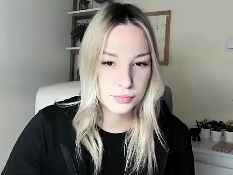 VelvetAngela online show from February 16, 6:35 am