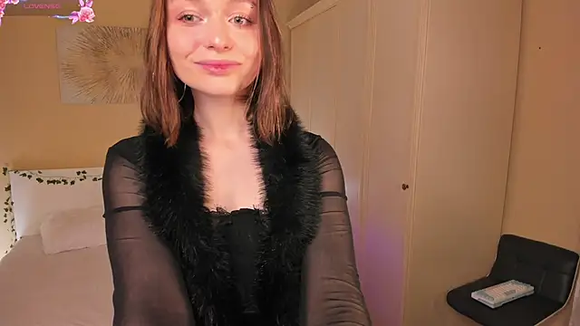 LillianPerry online show from February 10, 4:48 am