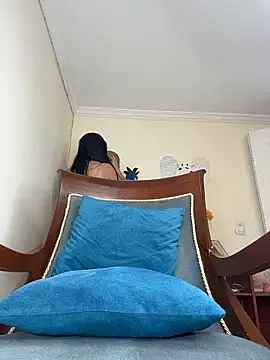 LilaRvsh online show from April 14, 5:35 pm