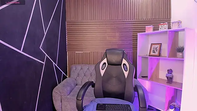 shaden  online show from February 28, 11:15 pm