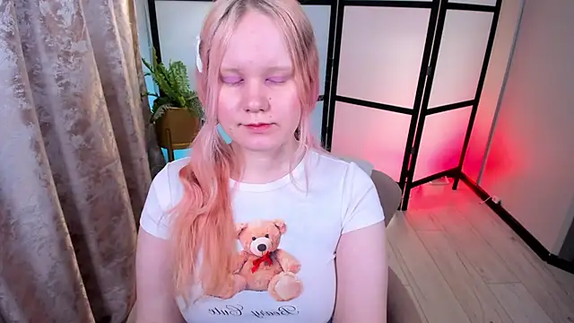 AnnieVibe online show from April 18, 7:58 pm