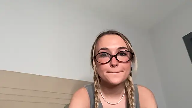 kelseyblu online show from February 4, 11:41 pm