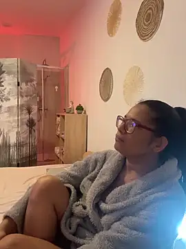 MelOnlyOf online show from February 9, 5:15 pm