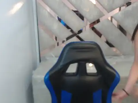 elizabeth t  online show from February 2, 3:00 pm