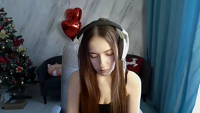 olivia by online show from February 16, 11:32 am