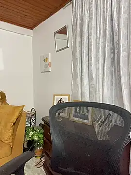 JulietaRiios online show from May 16, 2:03 am