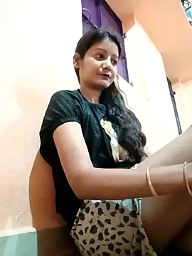 Ayesharani1 online show from April 2, 4:37 pm