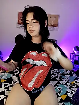 Daniellesins1 online show from March 21, 5:34 am