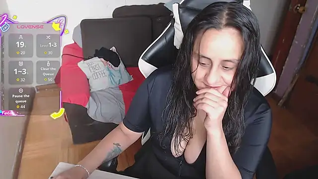 MeliisaRobers online show from May 30, 9:33 pm
