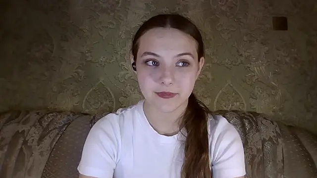 YuniNeko online show from February 14, 5:04 pm