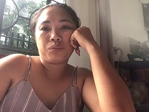 lady candy85 online show from April 1, 1:06 am