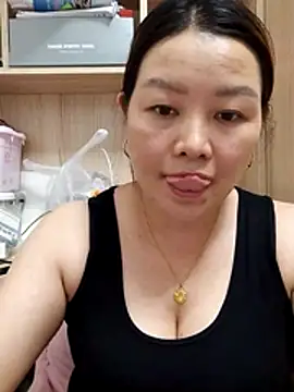 Jennie dogy online show from August 3, 9:15 am
