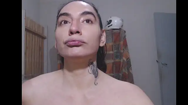 luli-indio online show from April 21, 2:37 am