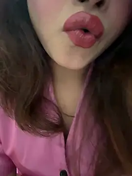 riya sharma11 online show from March 18, 6:35 pm