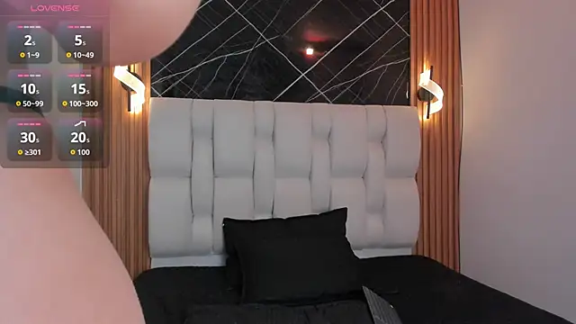 lunaa  dl online show from February 21, 5:35 pm