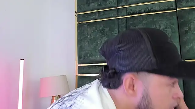 GaelyCoral online show from February 28, 1:10 pm