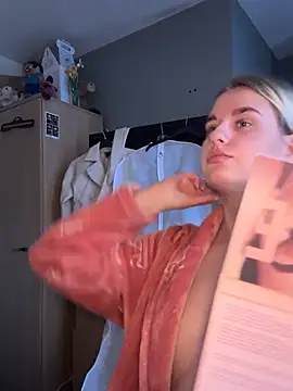 Bethanymaex online show from April 17, 10:17 am