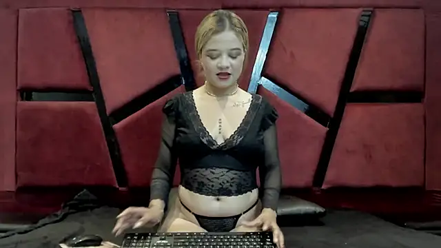 LilianaVegas online show from April 10, 7:31 pm