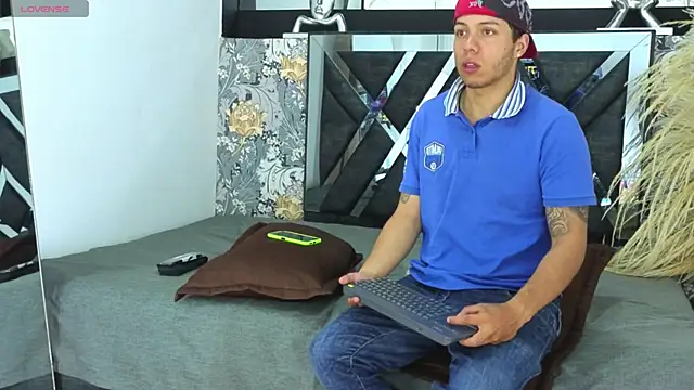 adrian camii online show from April 18, 4:59 am