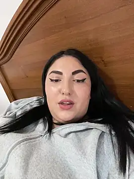 Amber Sinn online show from June 18, 3:39 pm