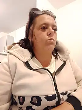louisa36 online show from June 21, 12:36 am